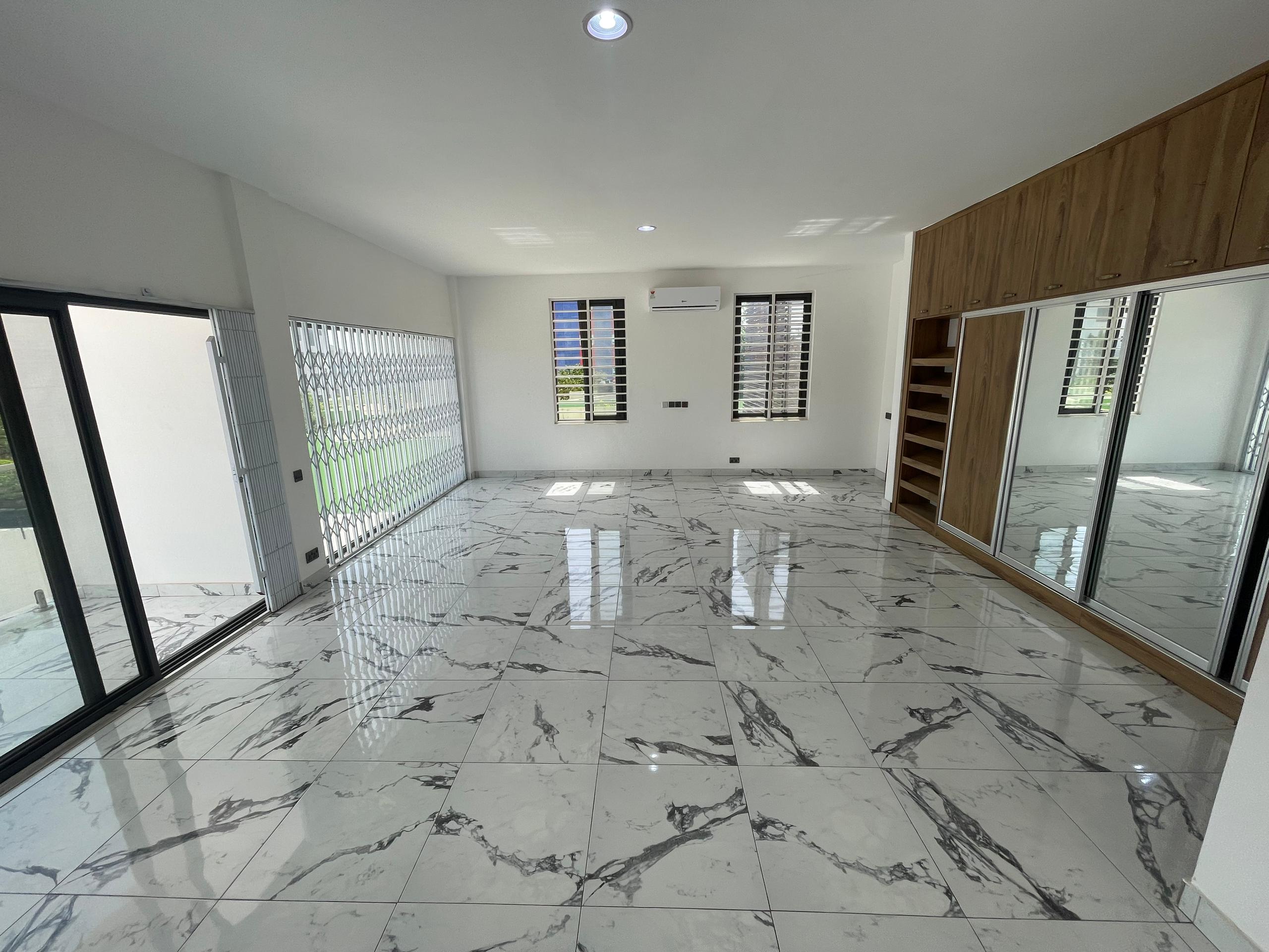 Newly Built 8 Bedrooms Ensuite Storey