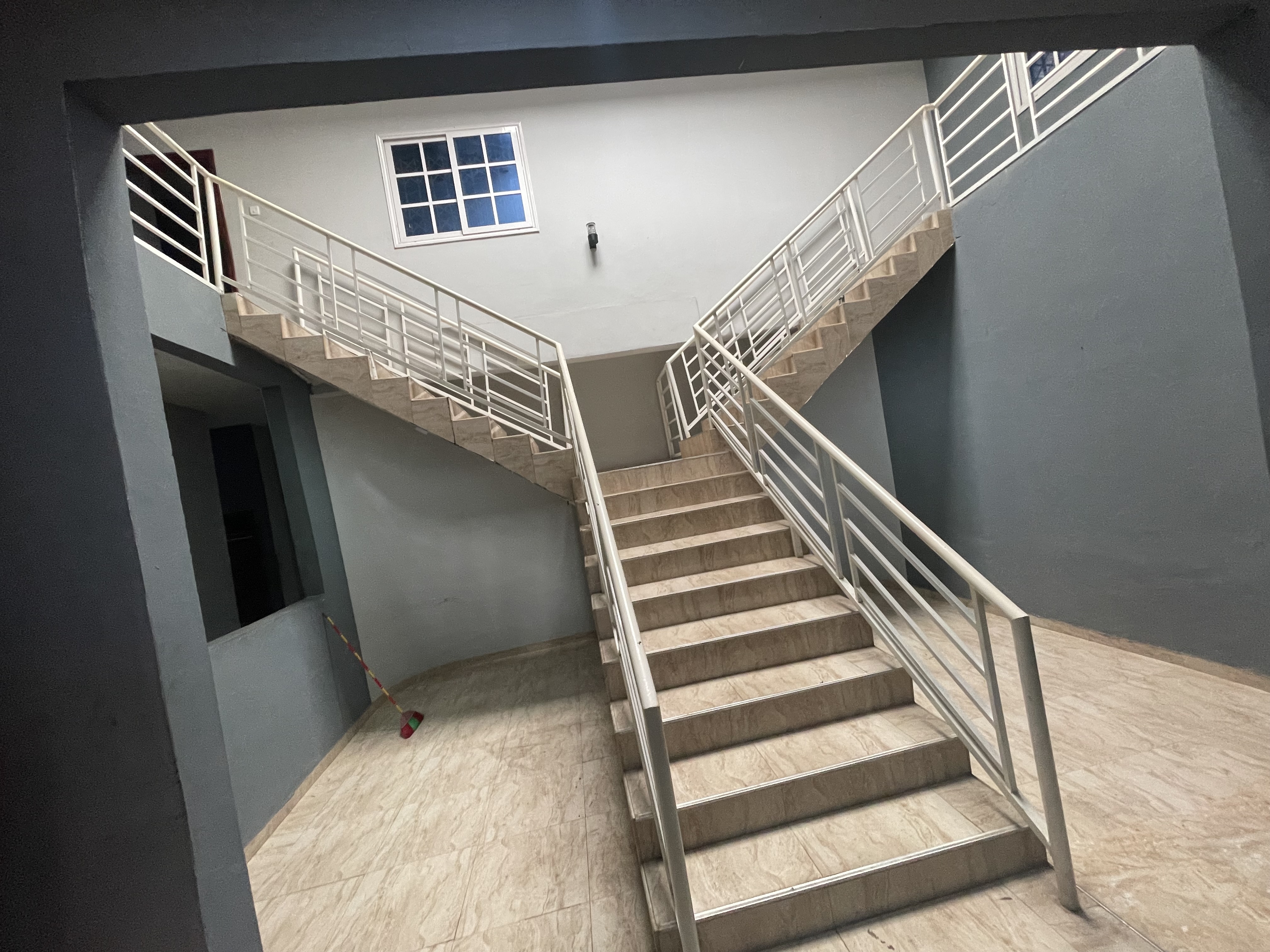 SNS. Hostel