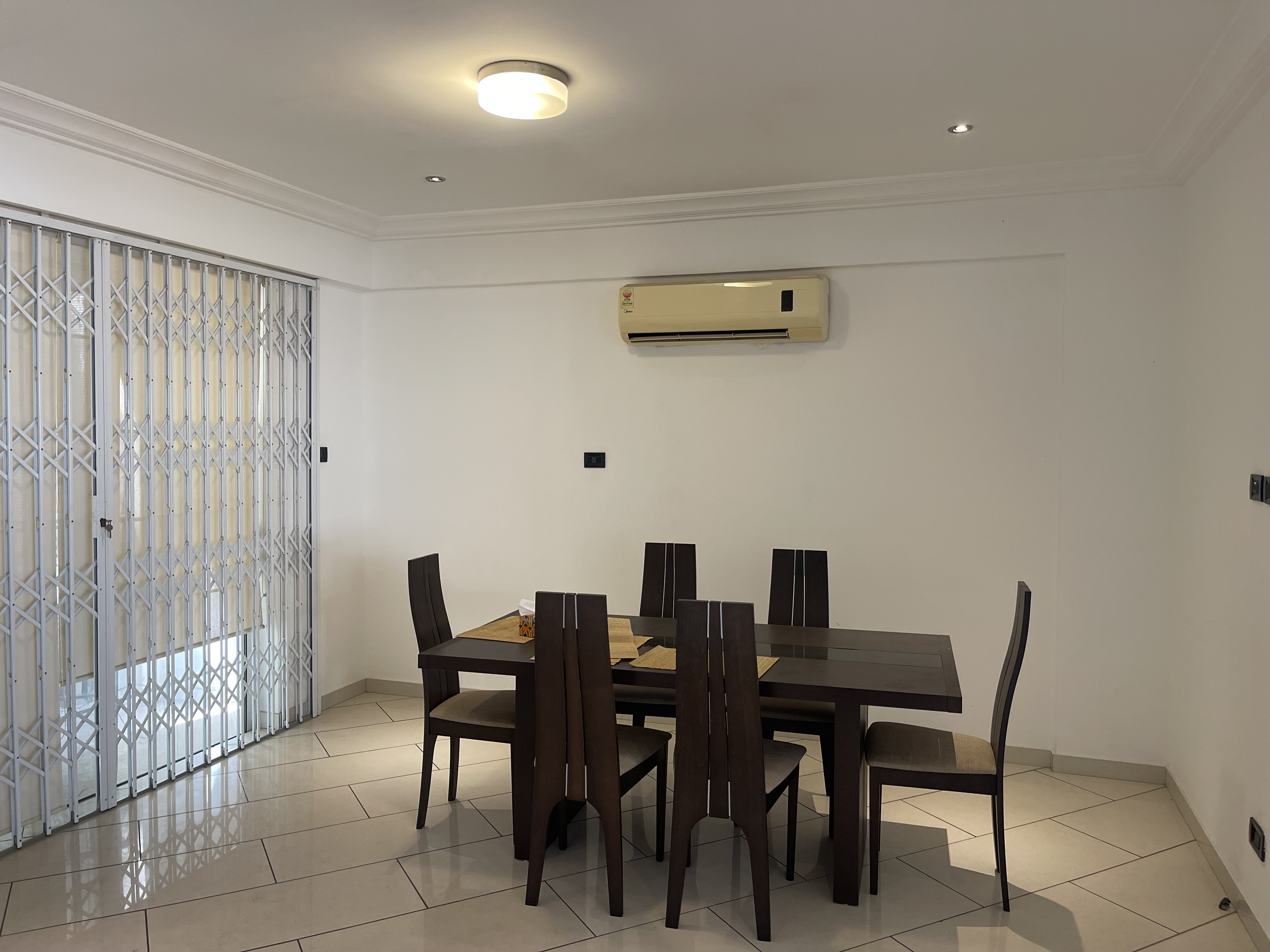 LUNA CREST RESIDENCES   3-Bedroom Apartment