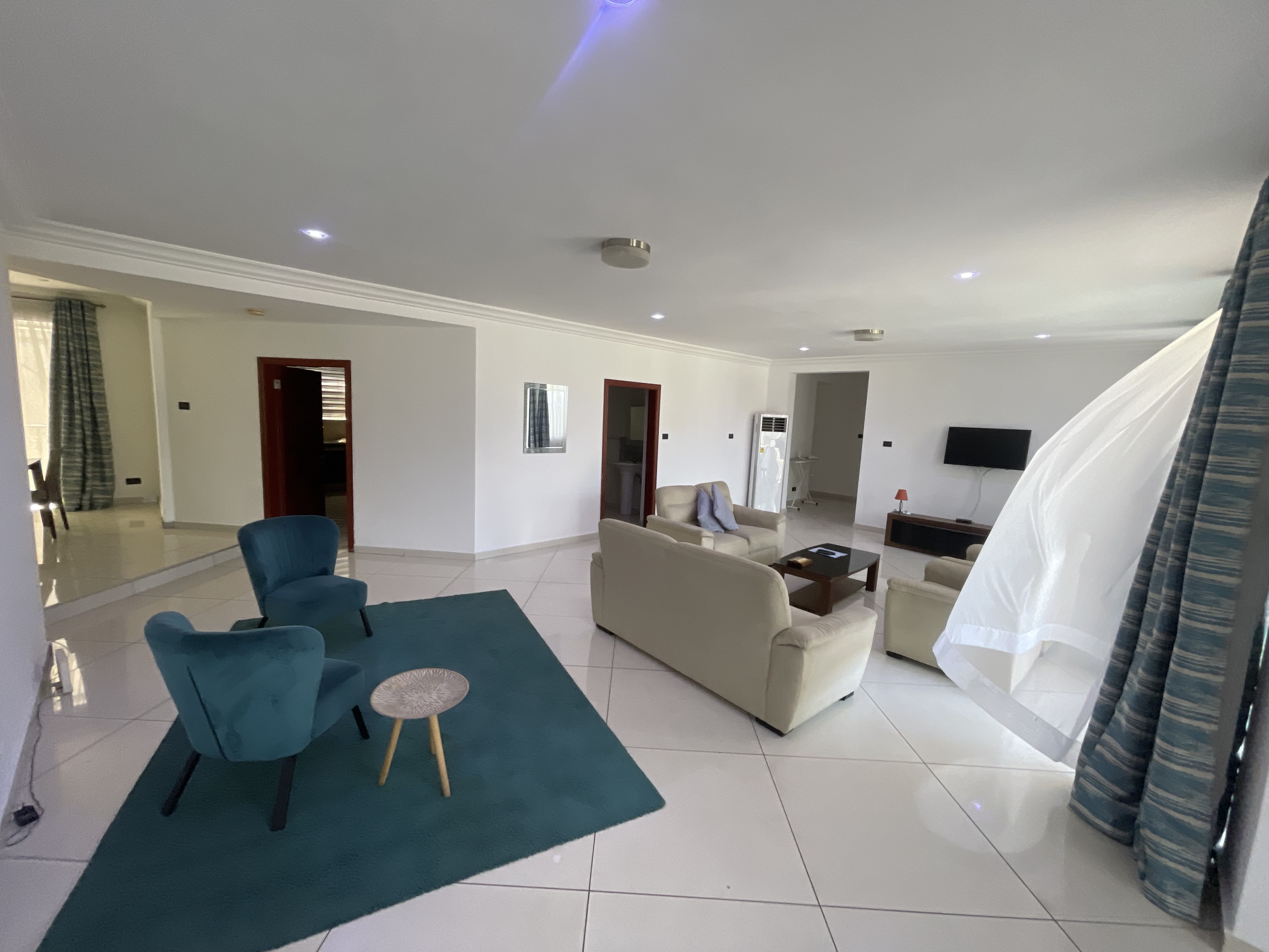LUNA CREST RESIDENCES   3-Bedroom Apartment