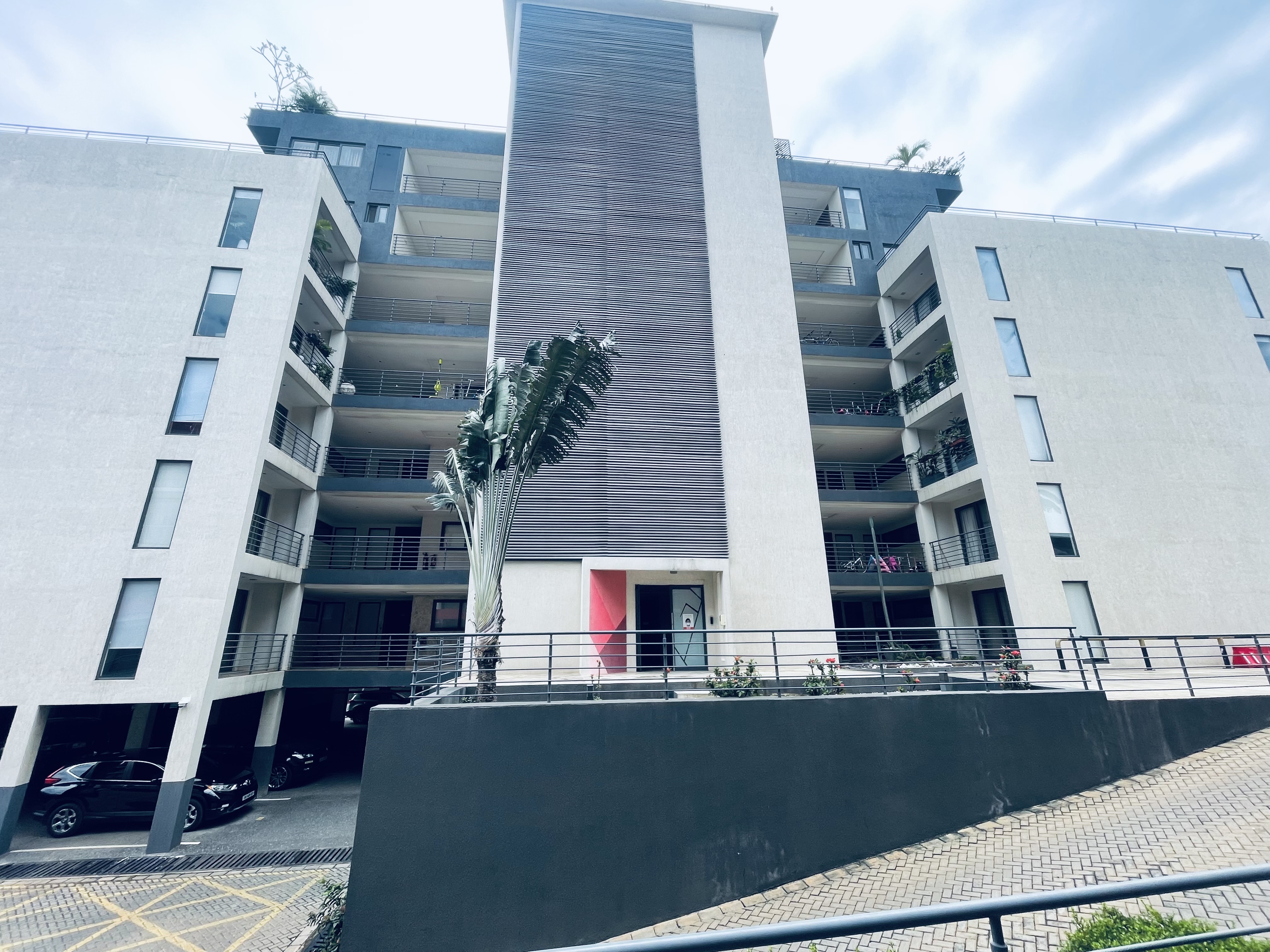 PREMIERE LUXURY 2-bedroom APARTMENT