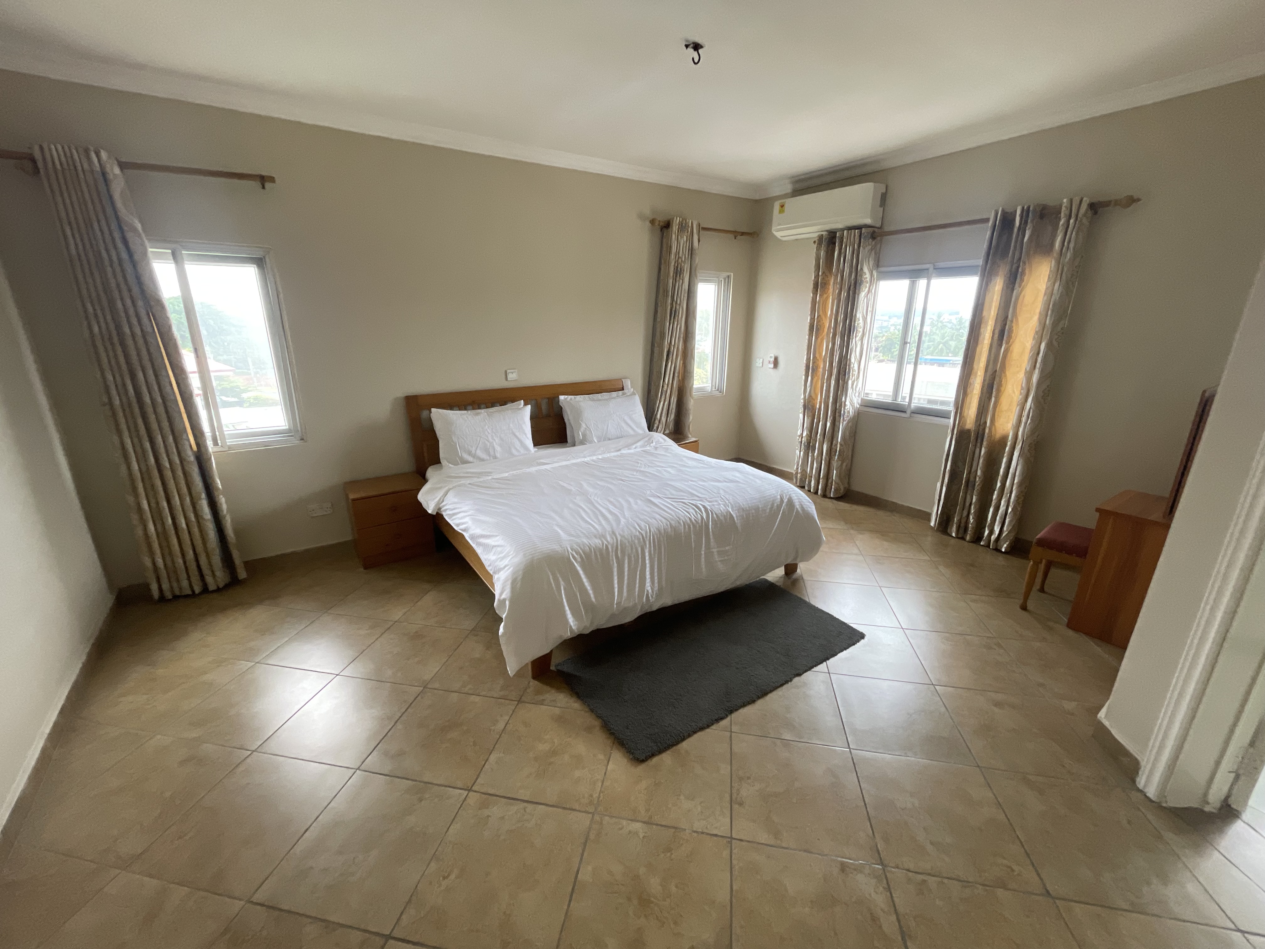 ROYALS PARK APARTMENT ( three bedrooms)