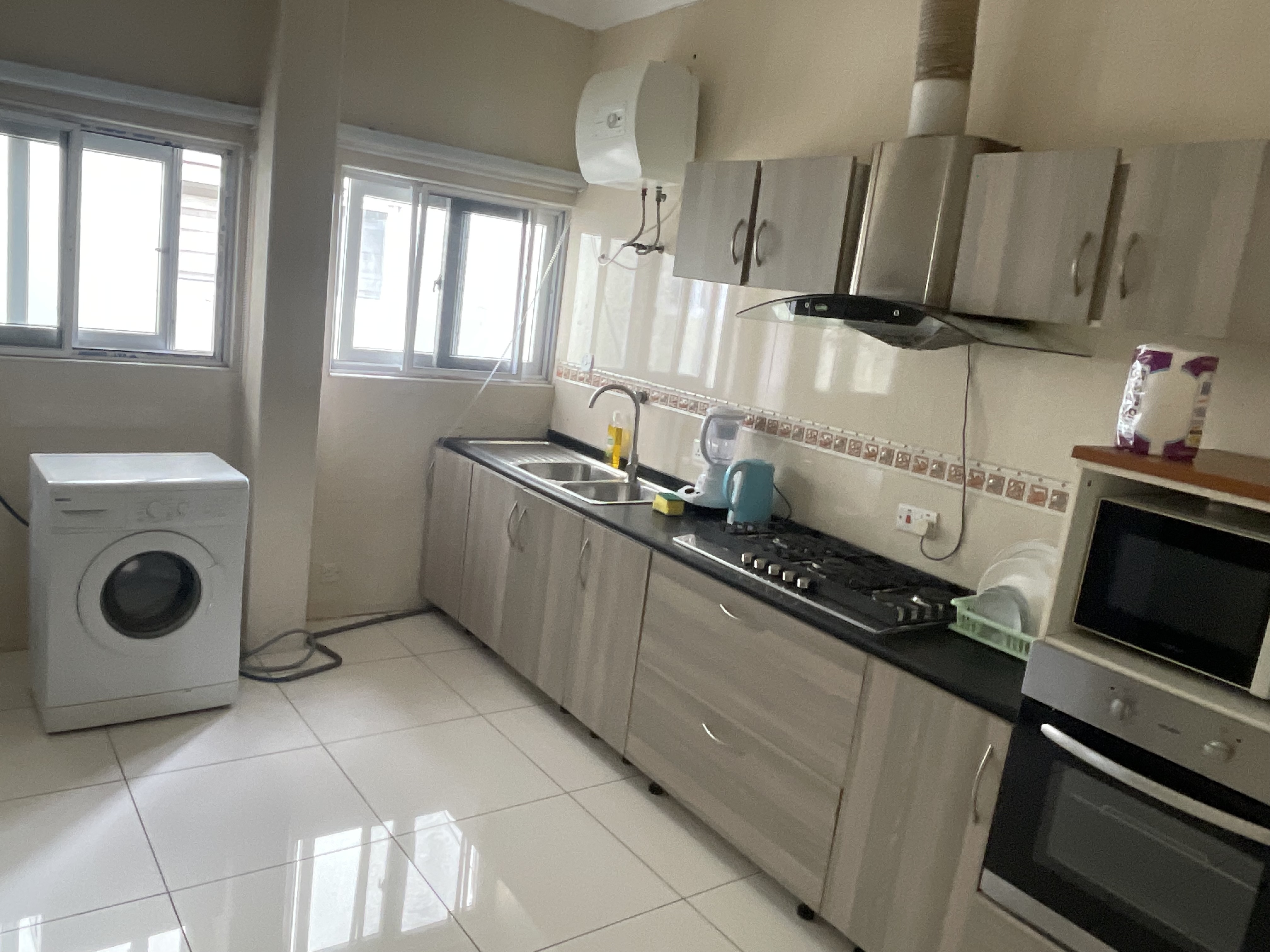 ROYALS PARK APARTMENT ( three bedrooms)