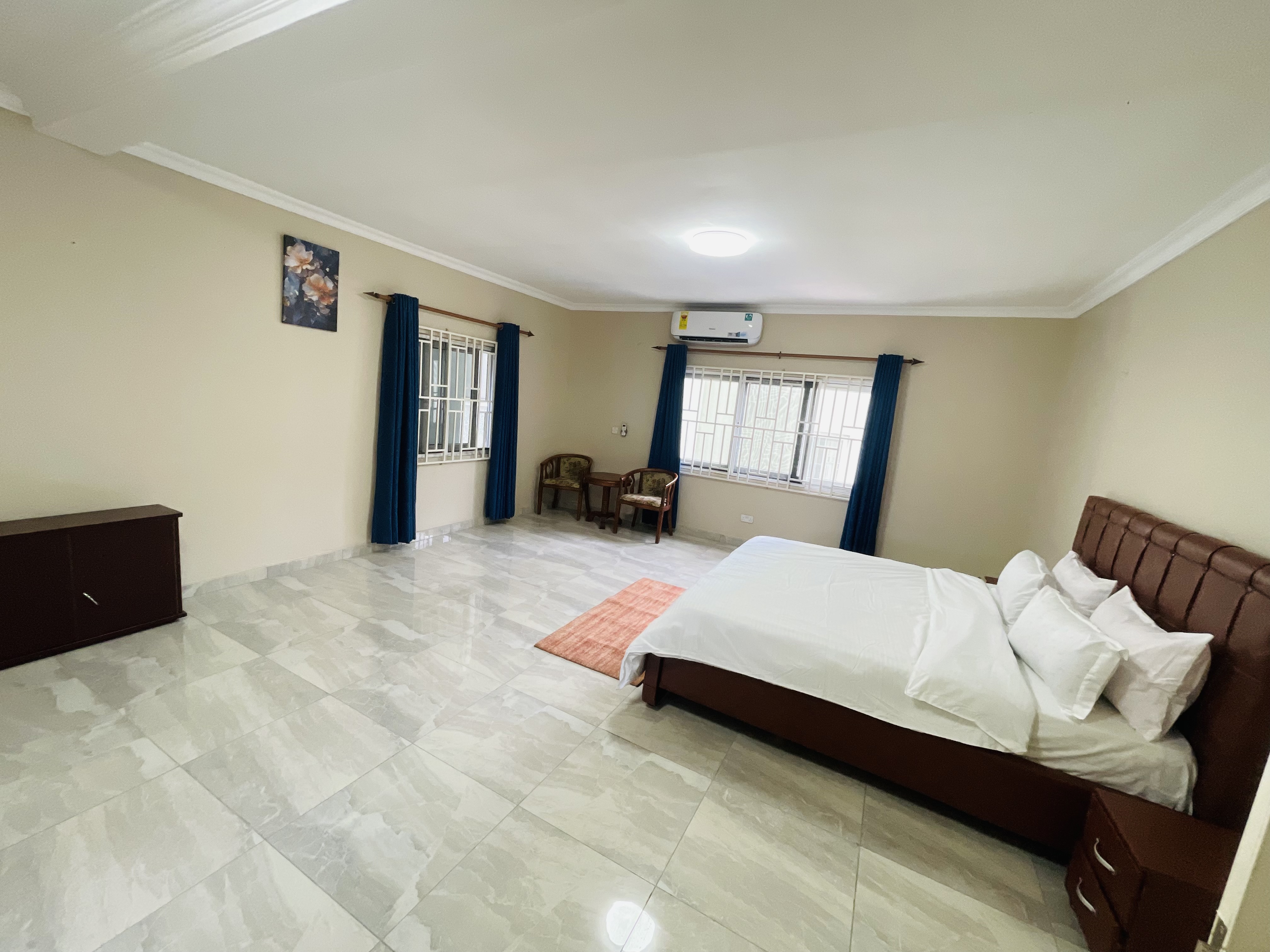 ROYALS PARK APARTMENT ( three bedrooms)