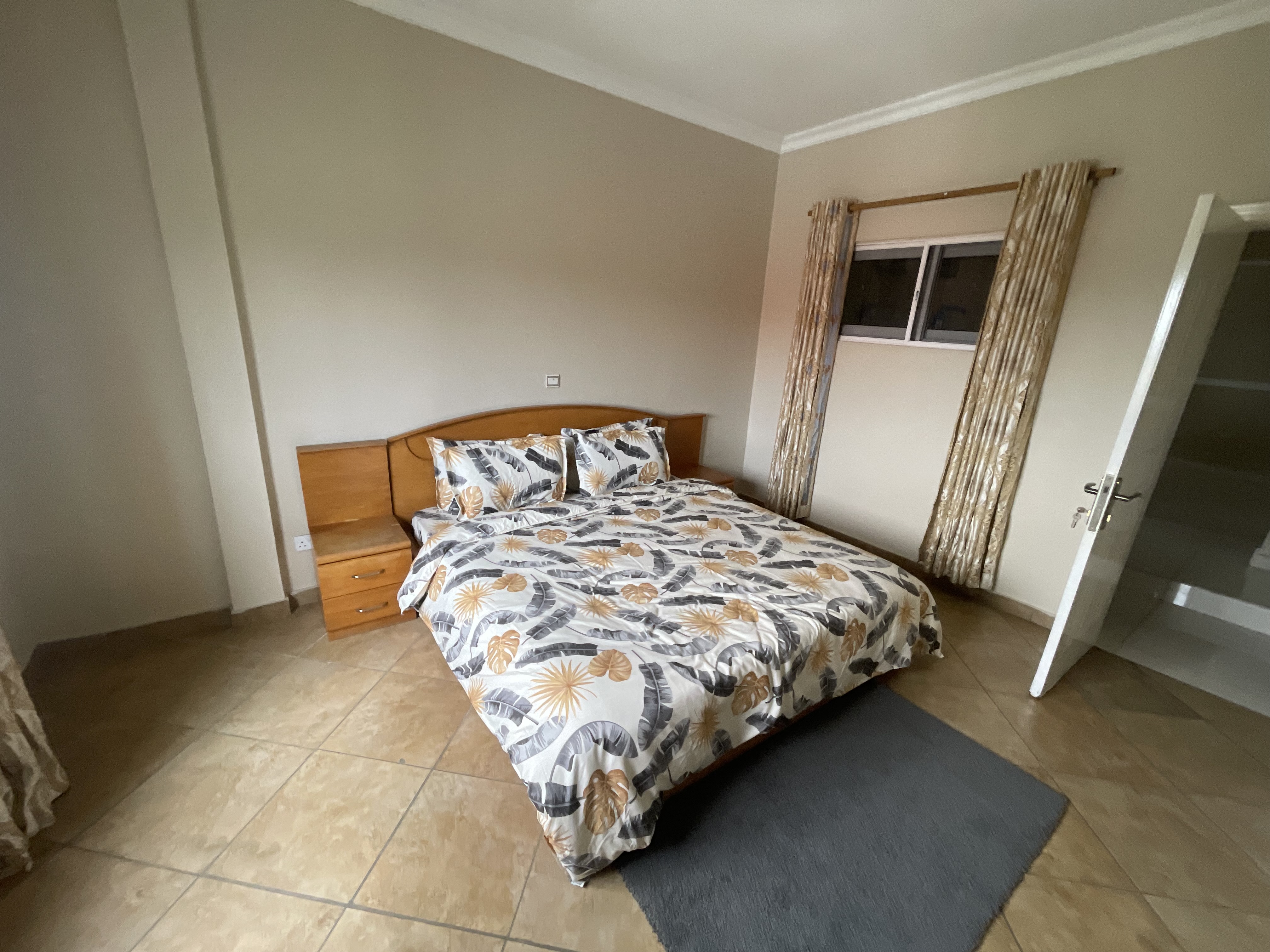 ROYALS PARK APARTMENT ( three bedrooms)