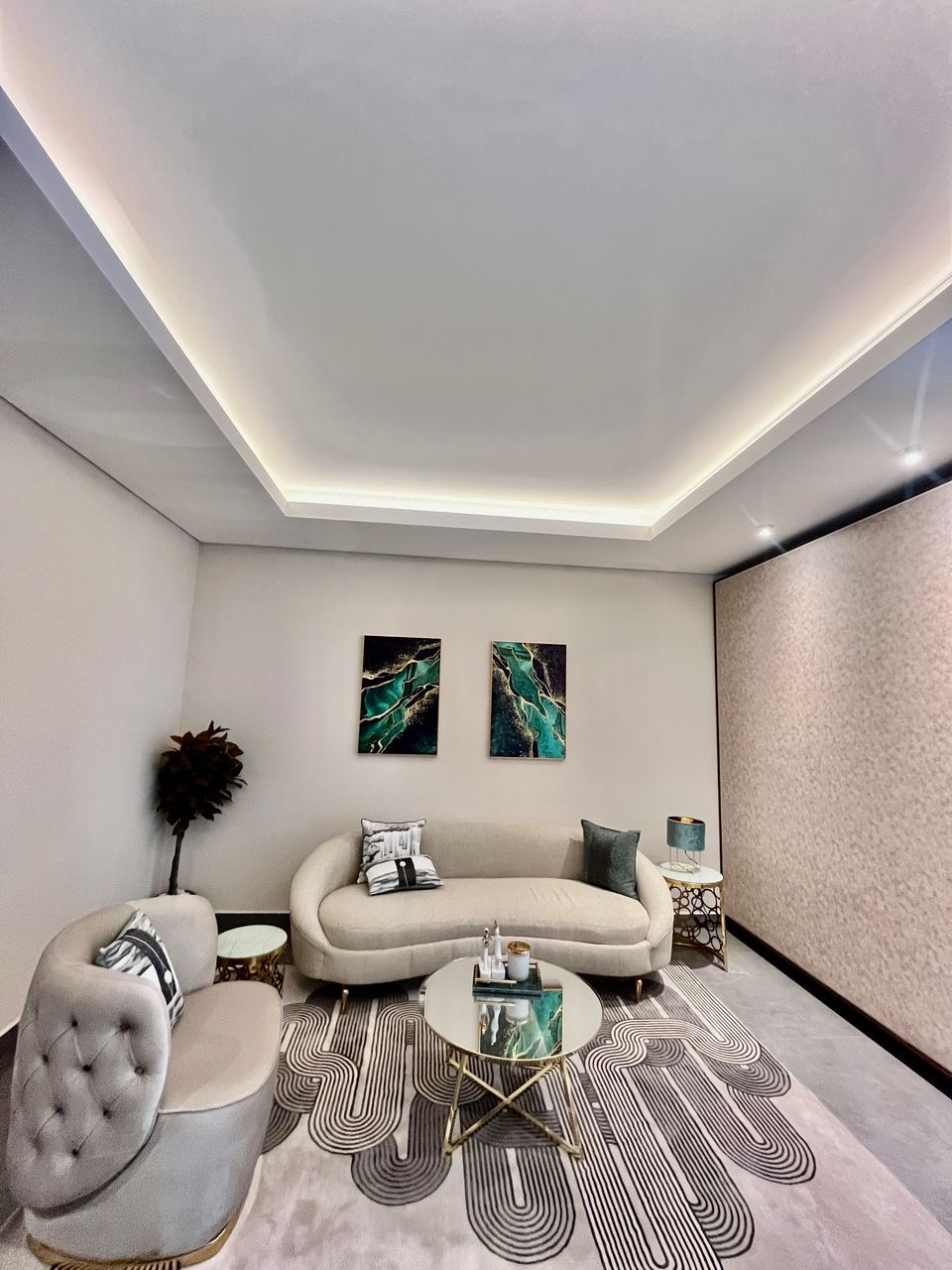 BEYOND LUXURY STUDIO APARTMENT