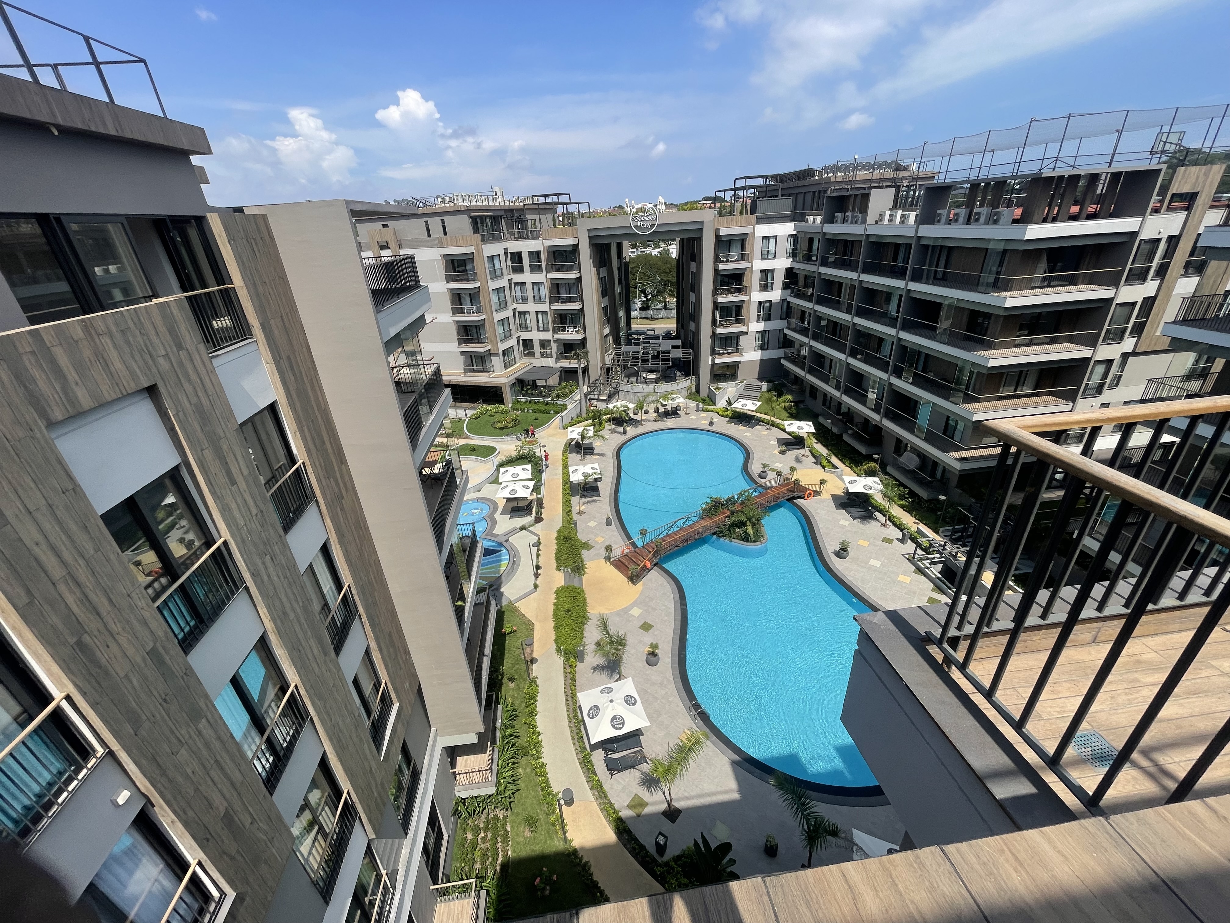 PENTHOUSE AT DIAMOND INN