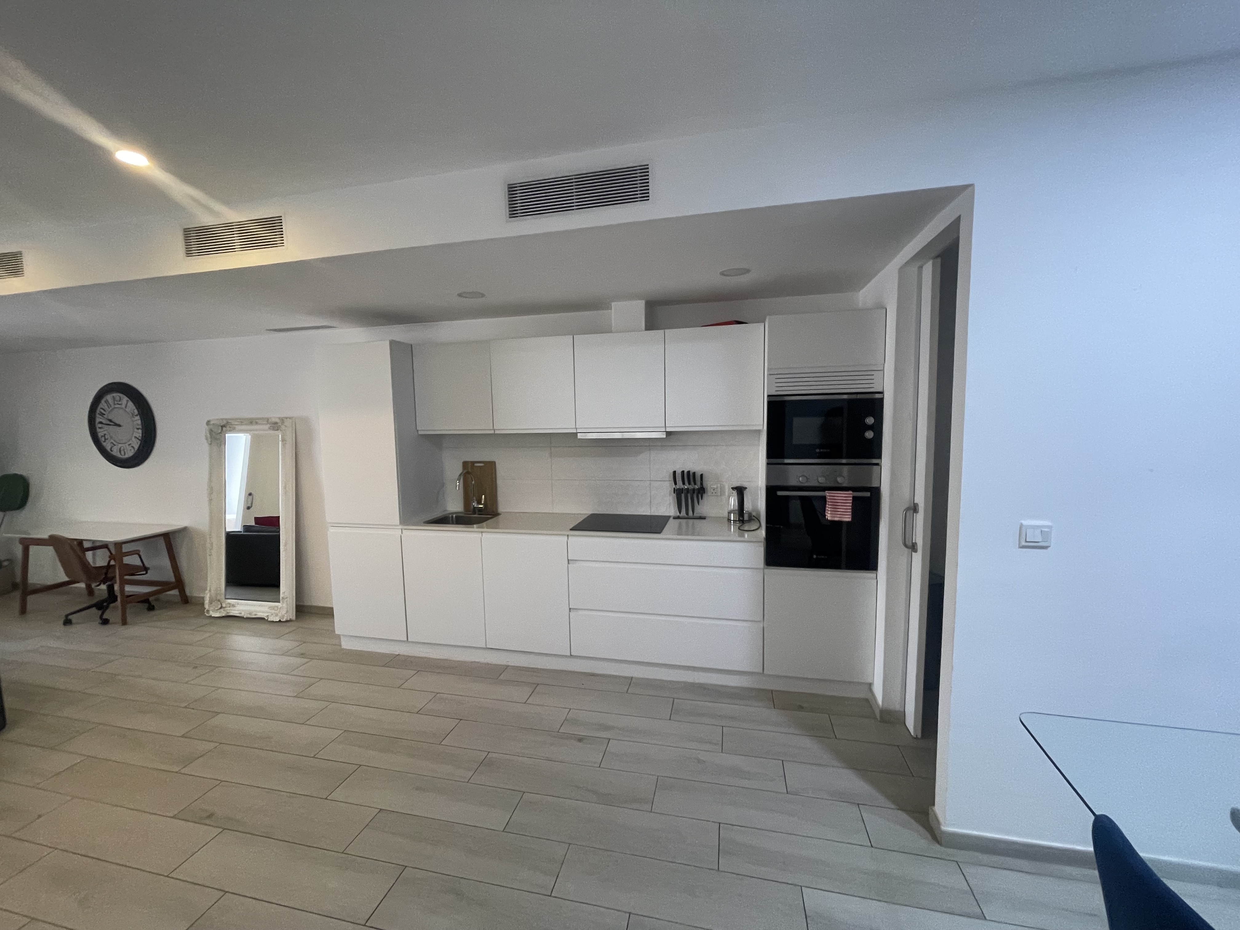 GREYSTONE APARTMENT ( 2 bedrooms)