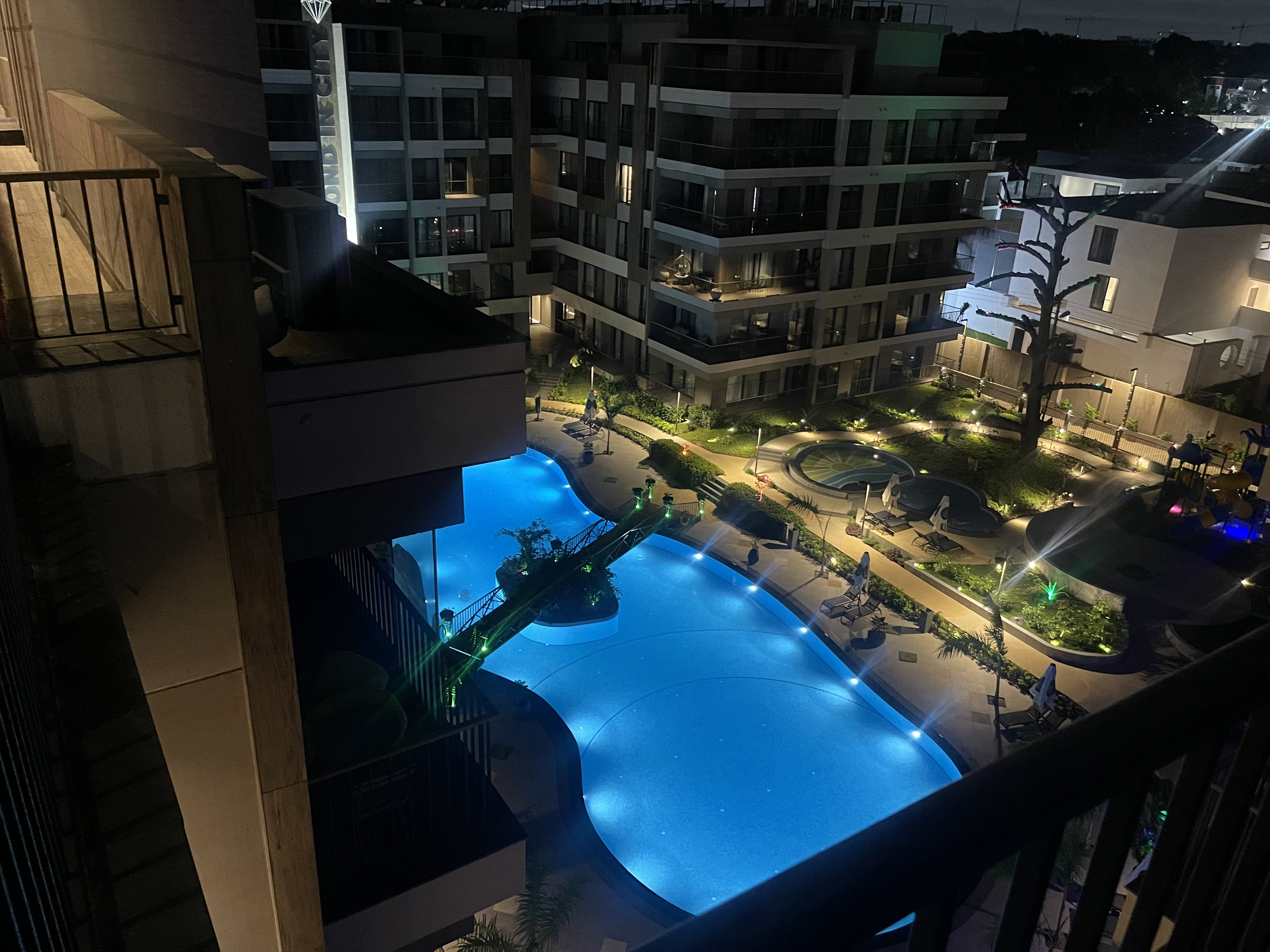 THREE BEDROOMS AT DIAMOND IN.