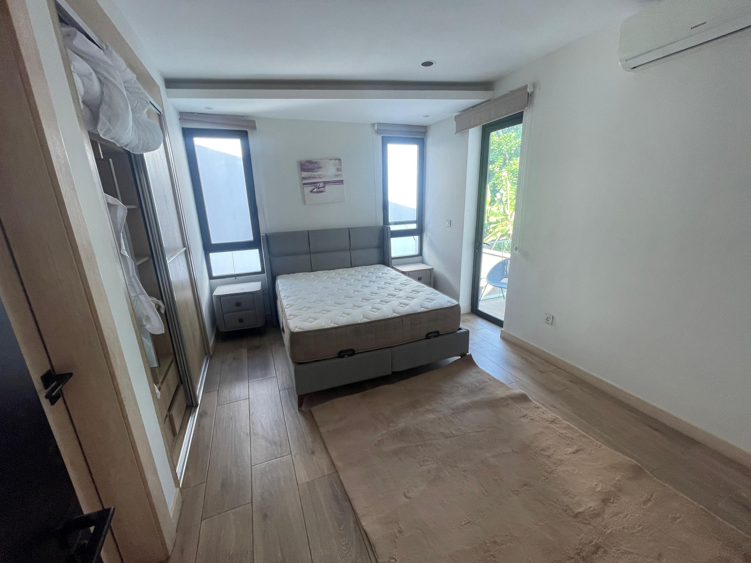 FOSTER PARK TOWNHOUSE
