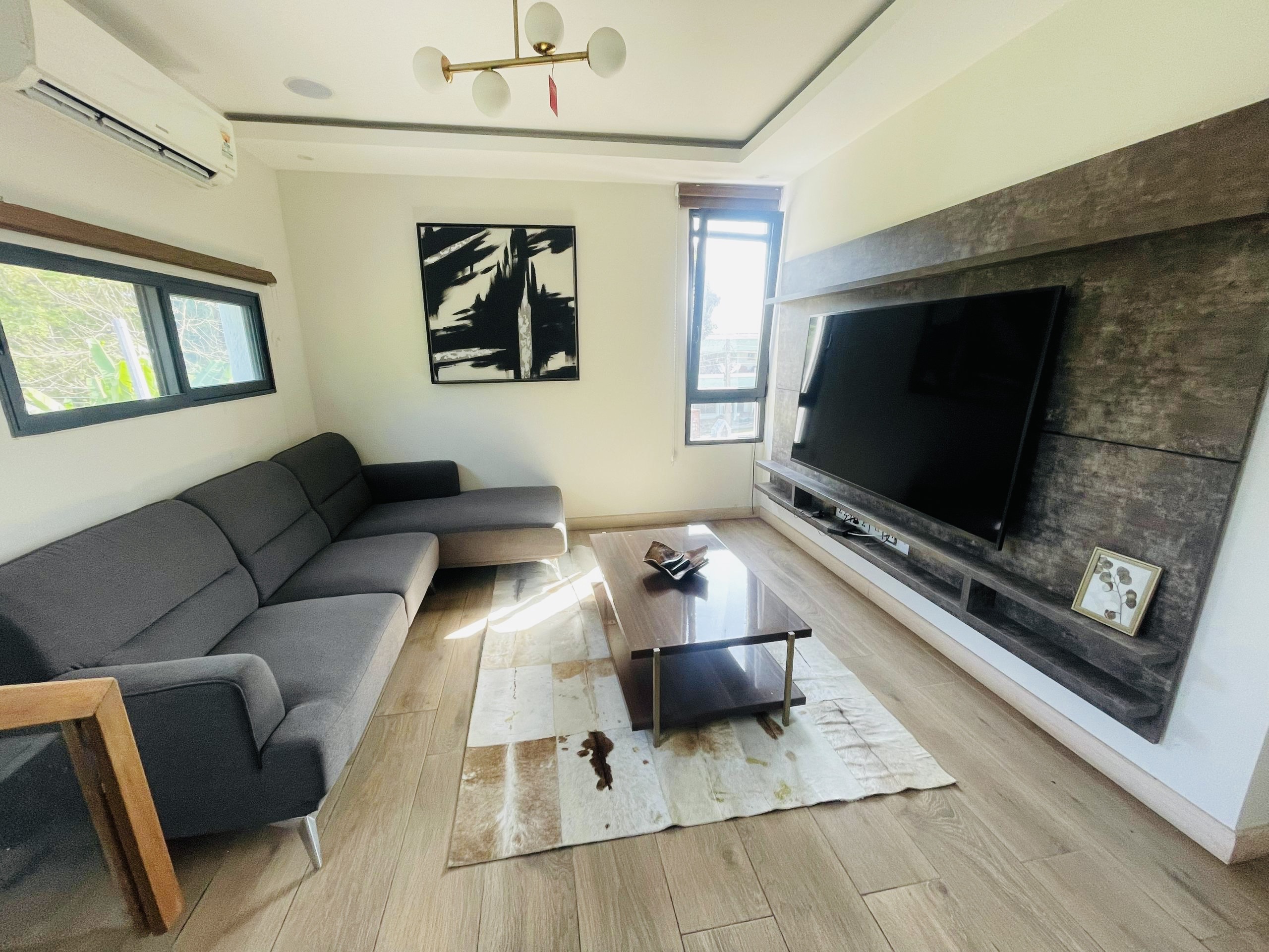 FOSTER PARK TOWNHOUSE