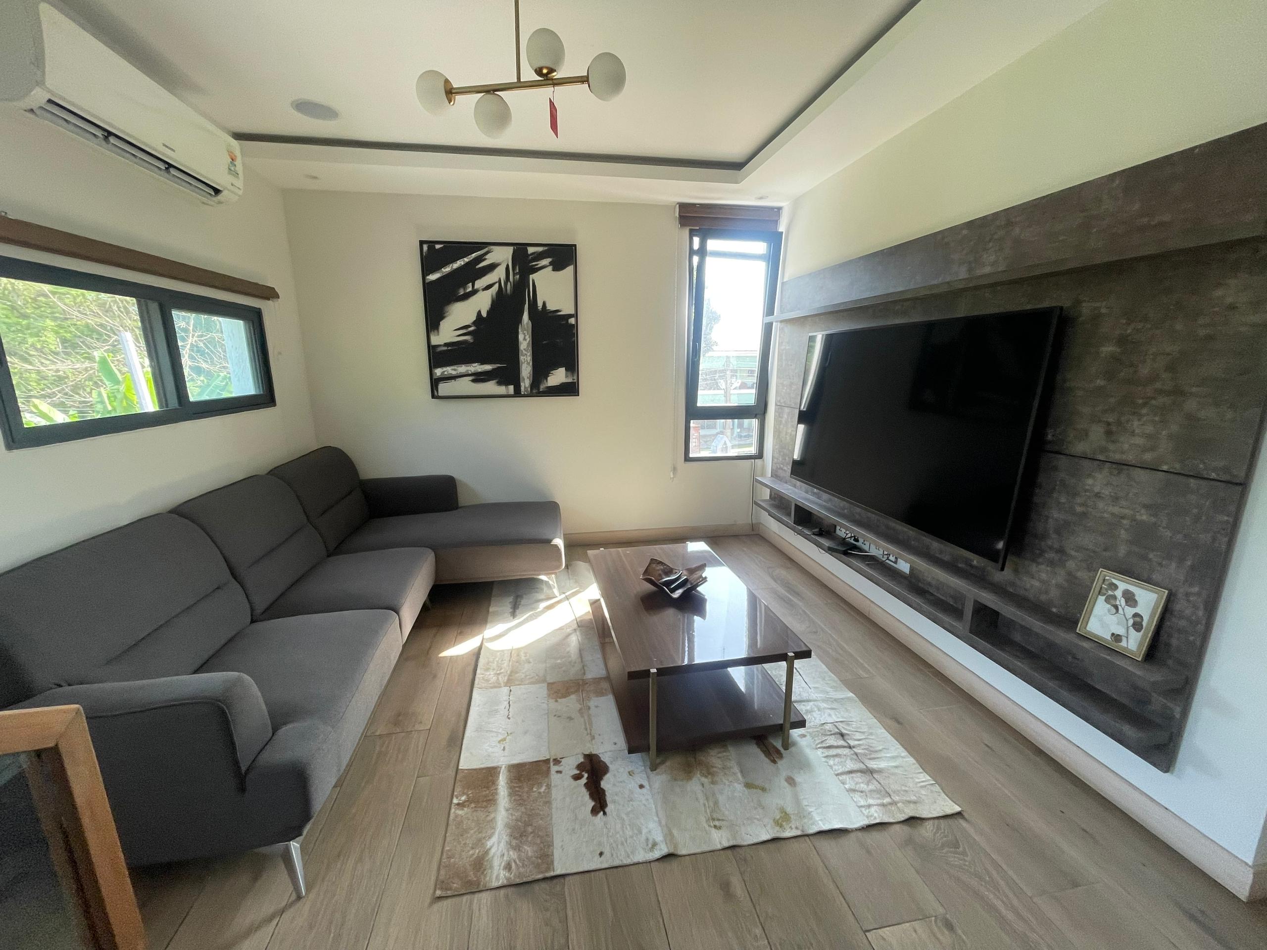 FOSTER PARK TOWNHOUSE