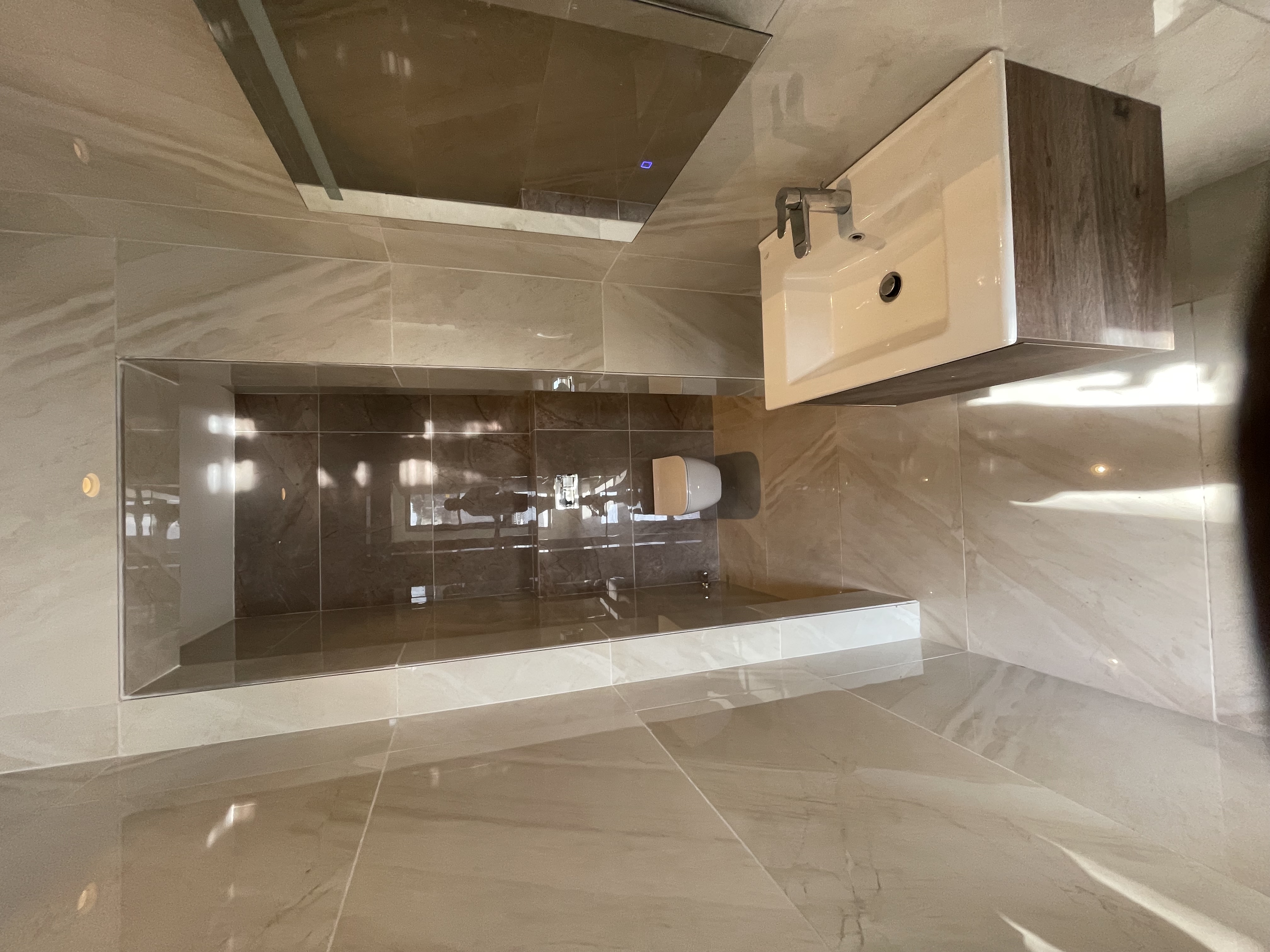 LUXURIOUS FOUR BEDROOMS HOUSES