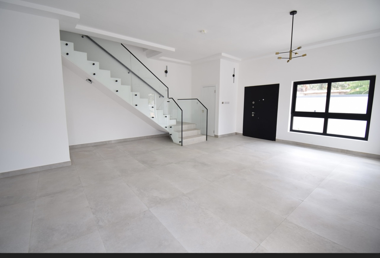 Elegant 3-Bedroom House for Sale – Adenta
