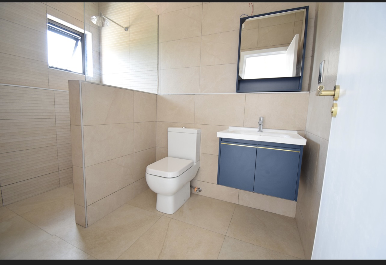 Elegant 3-Bedroom House for Sale – Adenta