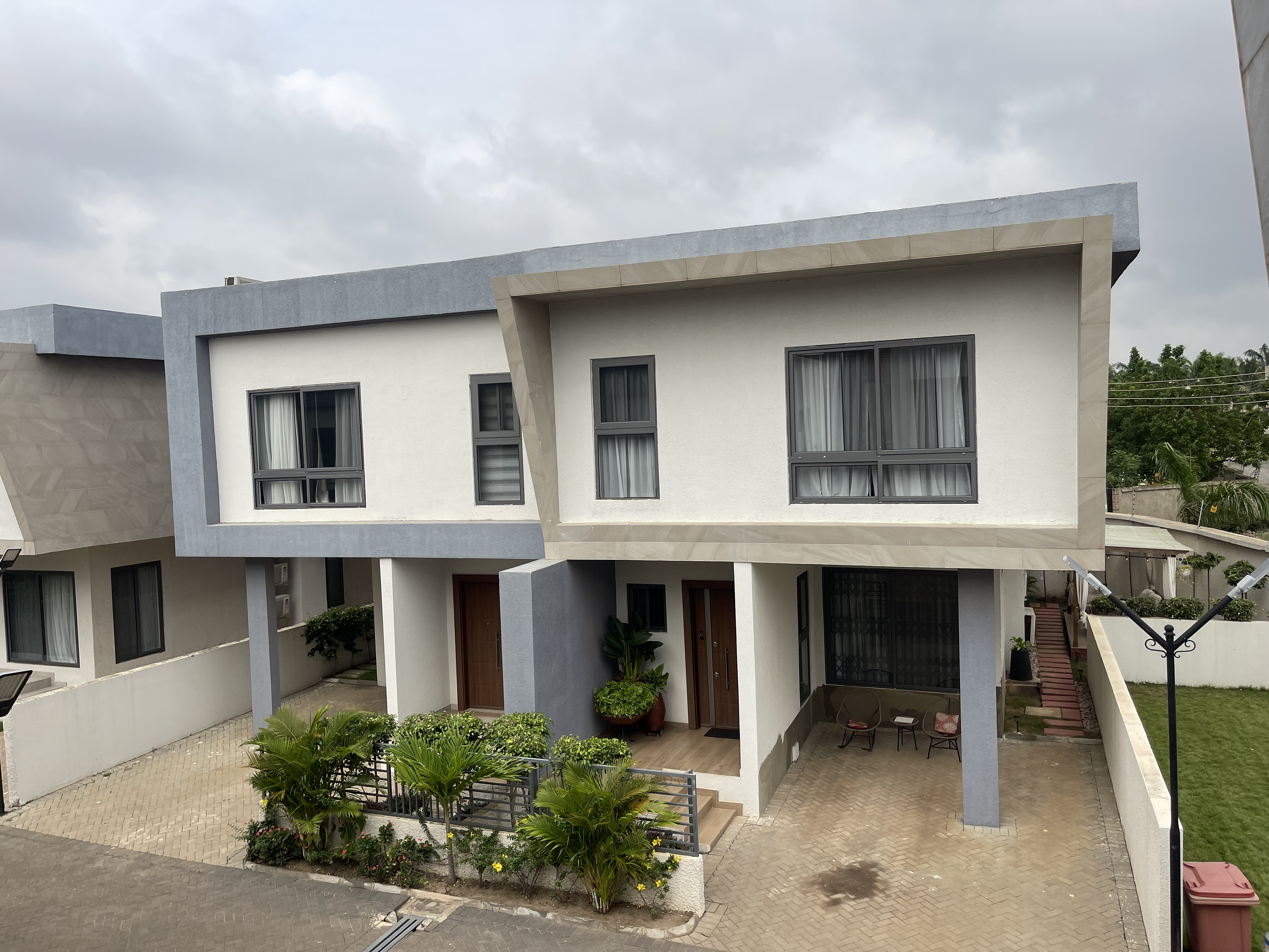 GREEN CITY THREE BEDROOM FULLY FURNISHED TOWNHOUSES